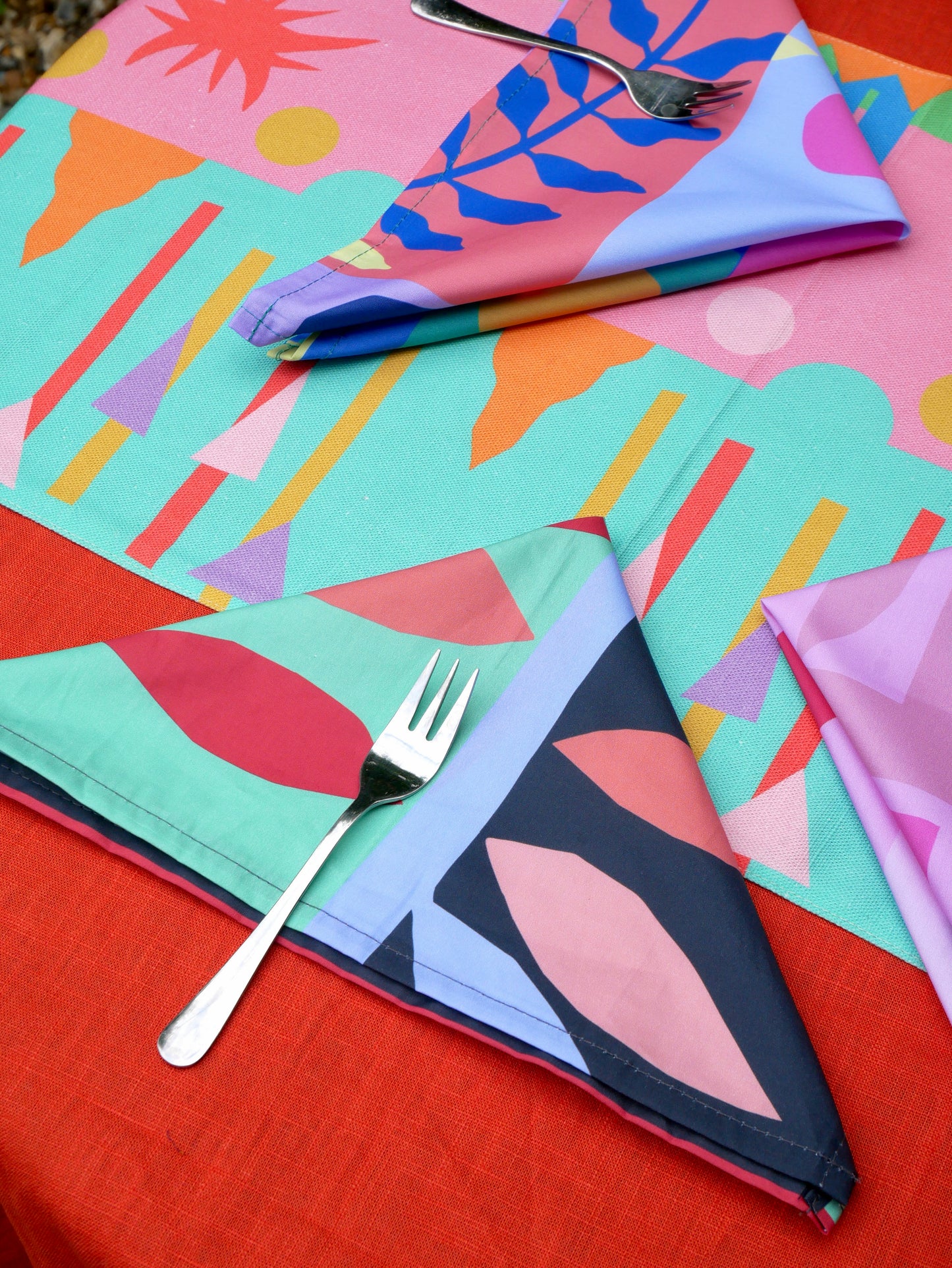 Molly Pocket Square - Closeness